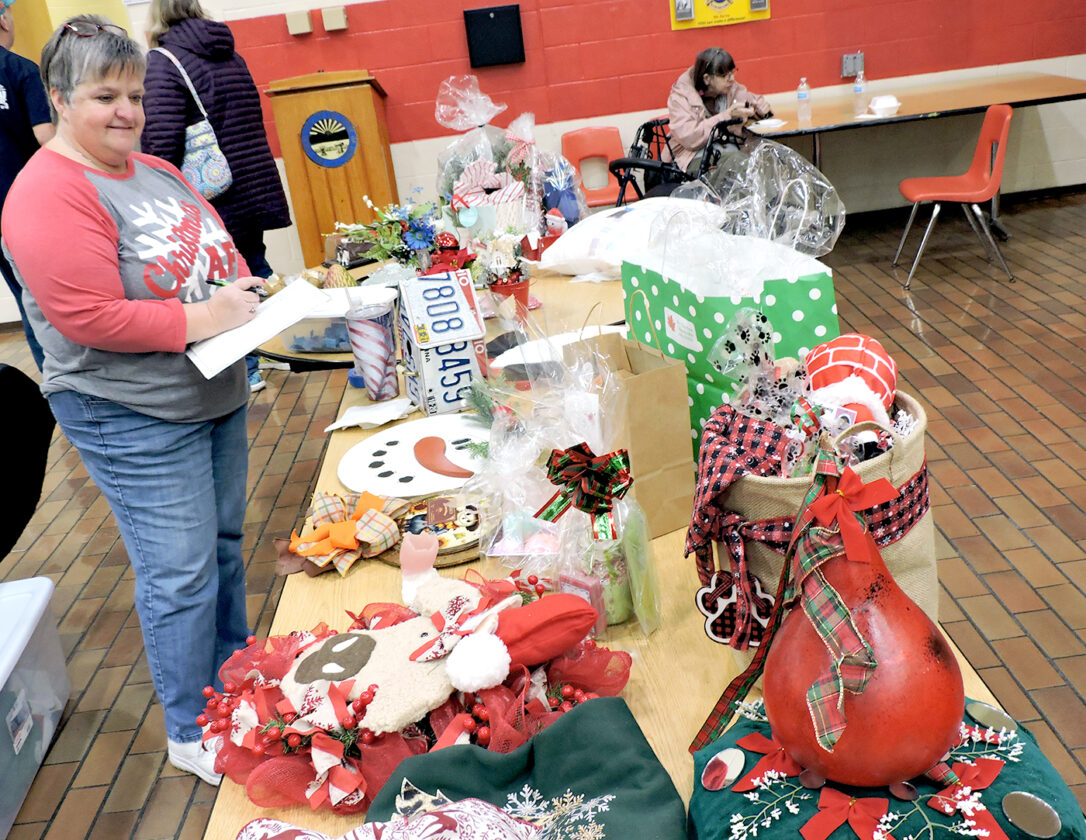 Variety of goods offered at Toronto Christmas event News, Sports